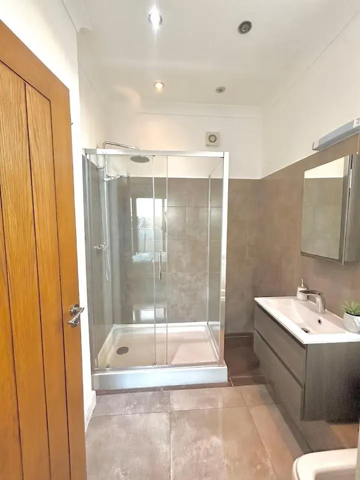 Apartment Bethel Suite Canning Town - Free Parking London