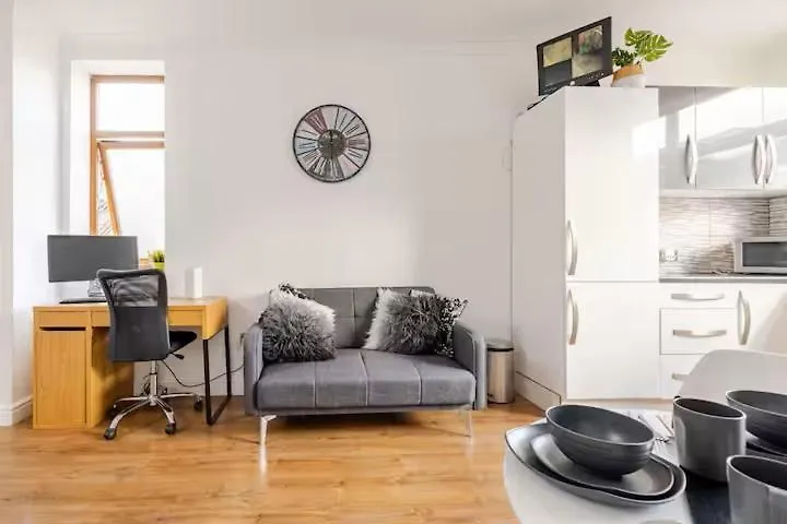 Apartment Bethel Suite Canning Town - Free Parking London United Kingdom