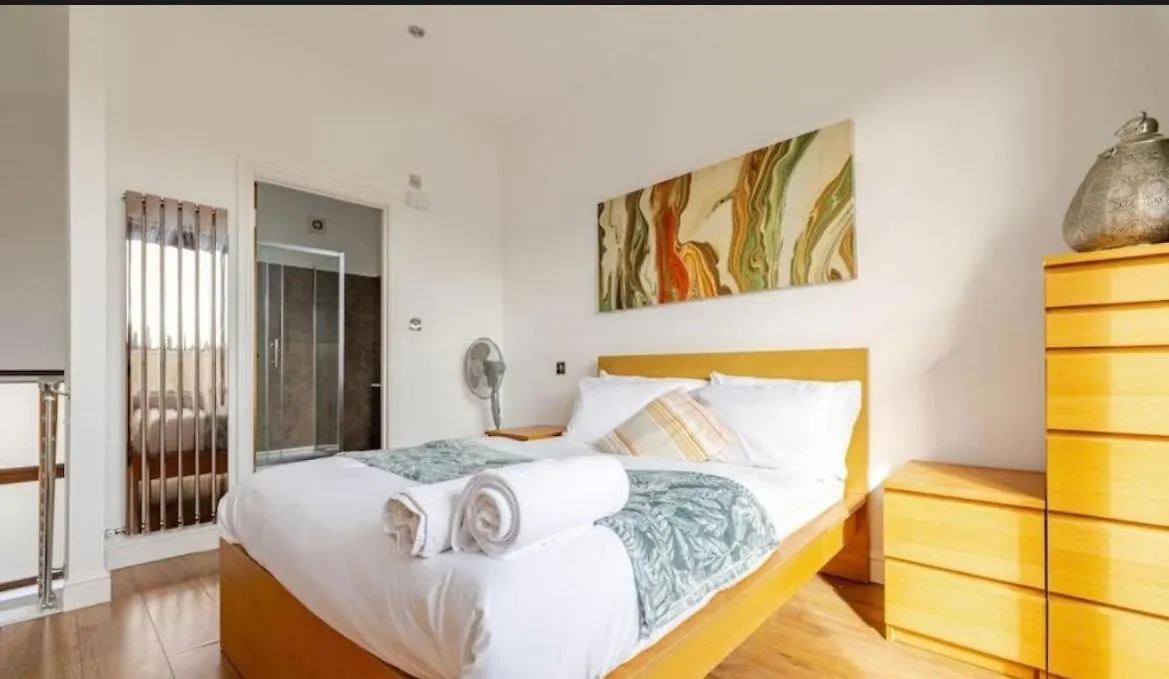 Bethel Suite Canning Town - Free Parking contacts